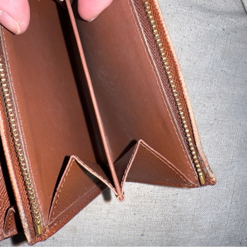 Authentic Louis Vuitton Monogram Wallet - Picture 10 of 16
